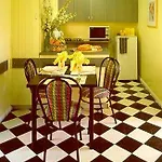 Albert Heights Serviced Apartments 